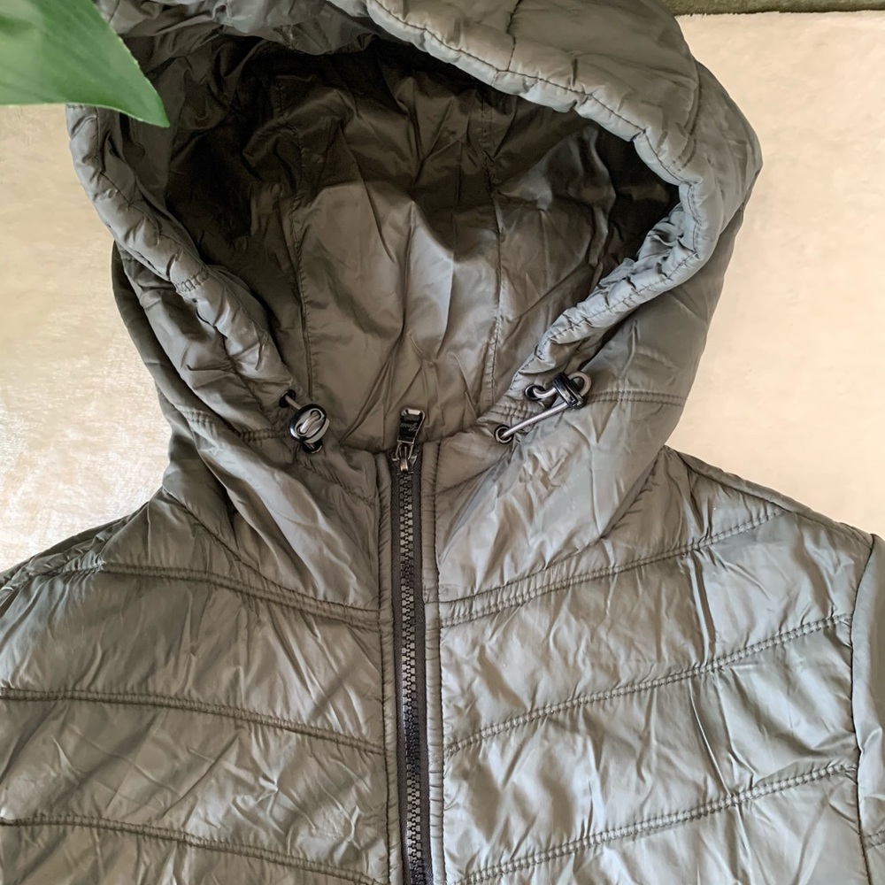 Guess army green lightweight coat